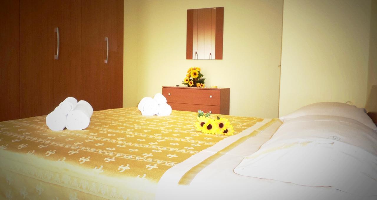 Il Girasole Bed & Breakfast Vibo Valentia Bagian luar foto